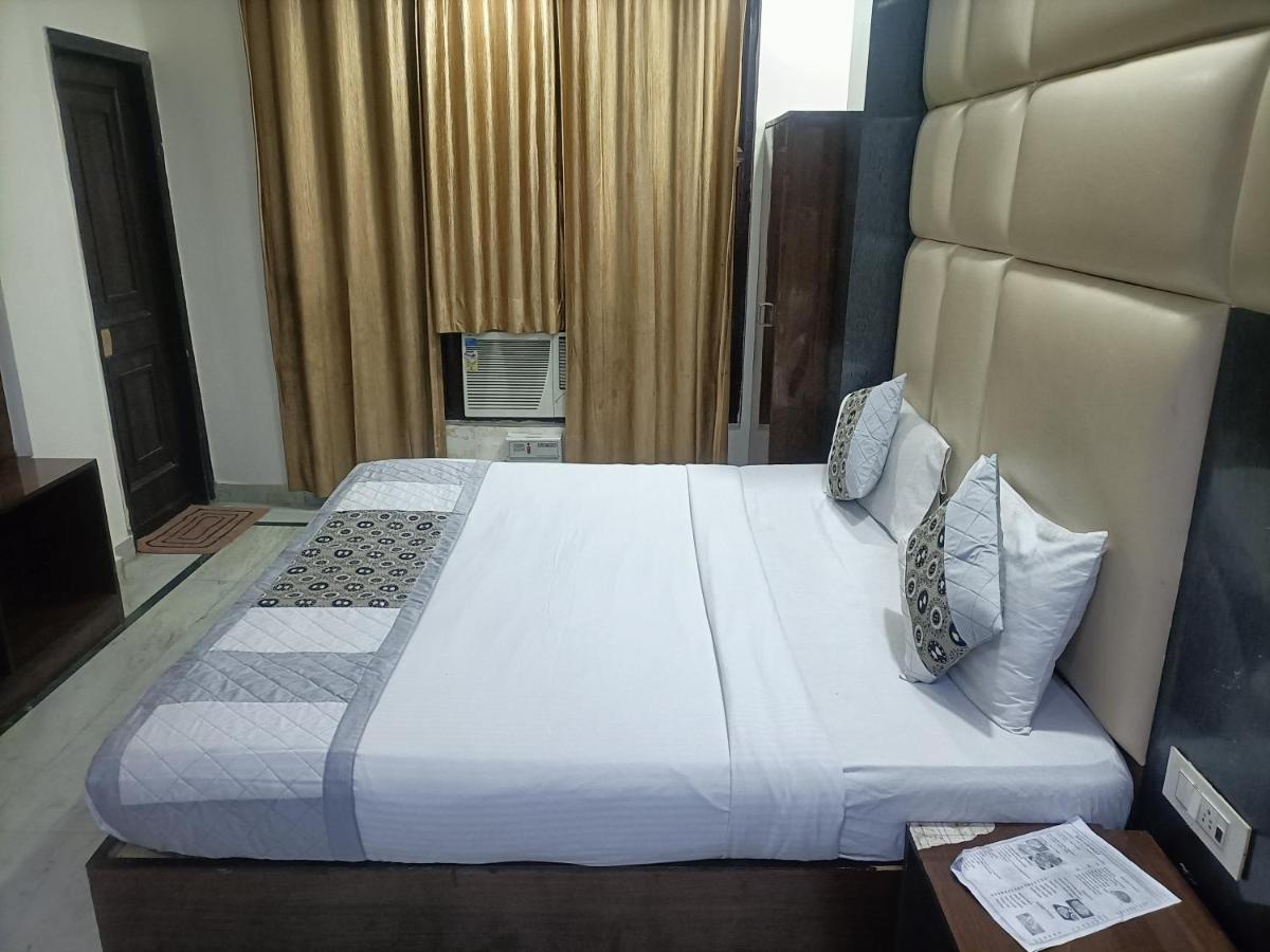 King Delhi Airport Otel Yeni Delhi Dış mekan fotoğraf