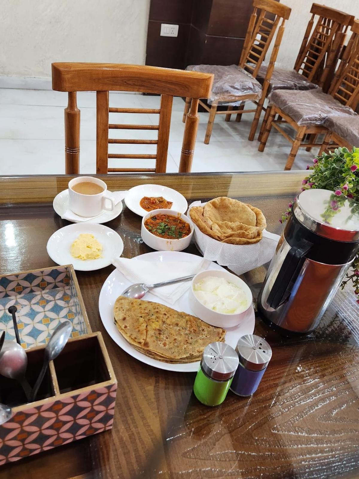 King Delhi Airport Otel Yeni Delhi Dış mekan fotoğraf